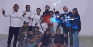Komunitas Motor Salai Tabuan,  Nonton Bareng Liga Champions Di Graha Pena Lamsel