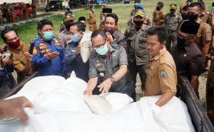 Sulpakar : Distribusi Beras Untuk Masyarakat Jangan Ada Unsur Politis