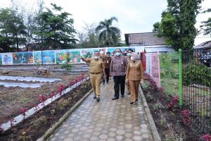 Nanang Ermamto Ajak Pejabat Provinsi Lampung Keliling Kebun Wisata Eduksi