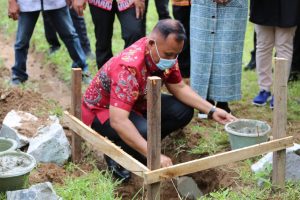 Nanang Ermanto Letakkan Batu Pertama Pembamgunan Balai Desa Sabah Balau