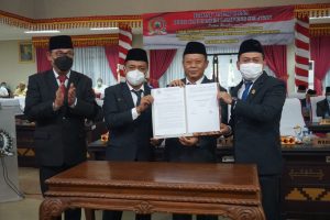 DPRD Lampung Selatan Paripurna Pengesahan Pengangkatan Bupati dan Wakil Bupati Terpilih
