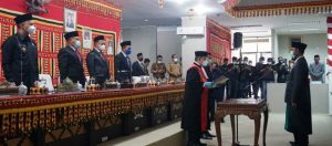 Pelantikan Wakil Ketua DPRD Lamsel Dihadiri Bupati Lamsel 