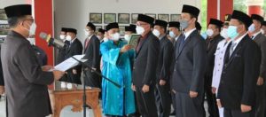 Sekda Lamsel Lantik 74 Pejabat Eselon II,III Hingga Eselon IV