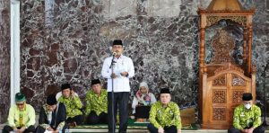 Sekda Lamsel Hadiri Pengajian Akbar Jelang Keberangkatan Jemaah Umroh