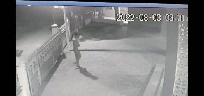 Pencuri Kotak Amal Masjid Al Ikhlas Terekam CCTV