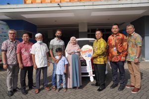 Bank Lampung Serahkan Mobil Hadiah Undian Simpeda Lokal 2022