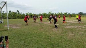 Bupati Lamsel Ikuti Pertandingan Sepak Bola Bersama Aparatur Desa