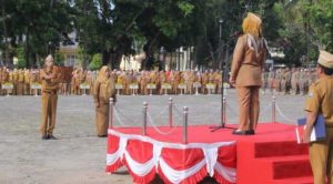 Asisten Kesra Pimpin Apel Mingguan di Lingkup Pemkab Lamsel