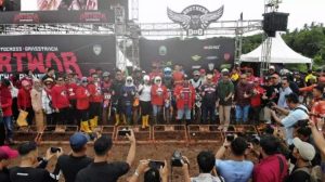 Nanang Ermanto Buka Gelaran Motocross dan Grasstrack Dirtwar Championship 2022