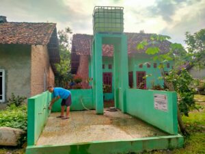 PTPN VII Bantu Warga Desa Taman Sari Sumur Umum