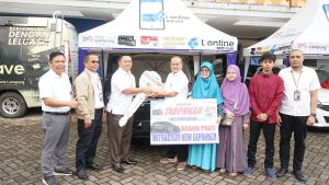 Bank Lampung SerahkanHadiah Grand Prize Undian Tabungan Lokal Bank Lampung Tahun 2023