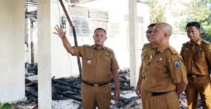 Bupati Lamsel Tinjau Lokasi Kantor Camat Yang Terbakar