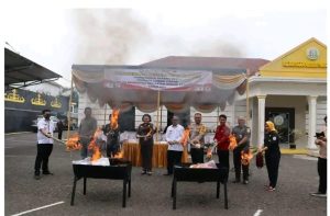 Kapolres Hadiri Pemusnahan Barang Bukti Perkara Tindak Pidana di Kejari Way Kanan