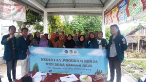 KKN UNILA Membuat Inovasi Briket Dari Kulit Singkong