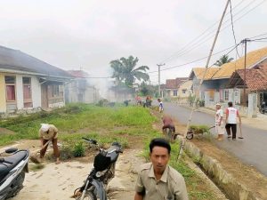Kepala Kampung Donomulyo Melaksanakan Program Jum’at Bersih