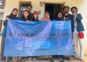 Mahasiswa KKN Unila Perkenalkan Digital Marketing Pada Pelaku UMKM Di Kampung Gunung Sari