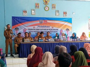 Bupati Way Kanan Membuka Pelatihan Pemanfaatan Limbah Plastik Menjadi Produk Kerajinan