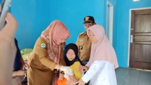 Kepala Kampung Gunung Baru Pantau Lansung  Kegiatan PIN Polio Tahap II tahun 2024
