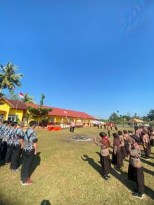 Hervina Dalimunthe Ikut Upacara Hari Pramuka Di SDN 1 Datar Bancong