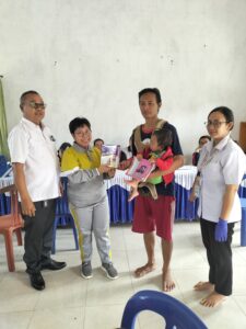 Ketua TP PKK Bali Sadhar Utara Pantau Kegiatan MPASI