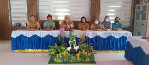UPT PUSKESMAS BANJIT BERKOORDINASI DENGAN PEMERINTAH KAMPUNG BALI SADHAR UTARA DATANGI MASYARAKAT YANG KENA DBD    