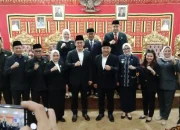 Rapat Paripurna DPRD Lampung Selatan Sahkan Bupati dan Wakil Bupati Terpilih Periode 2025-2030