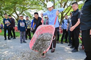 Bupati Egi Lakukan Perbaikan Jalan Ruas Tugu Radin Inten-Exit Tol Kalianda
