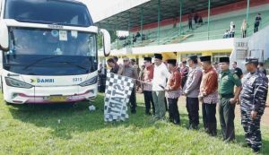 Pemkab Lampura Lepas Keberangkatan 47 CJH Kloter 2 ke Tanah Suci
