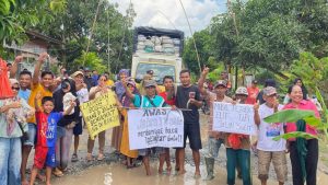 Dikritik Soal Jalan Rusak, Bupati Egi Apresiasi Kritik Kreatif Warga