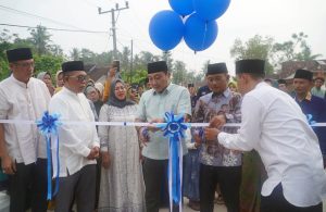 Egi–Syaiful Resmikan Jembatan Way Batu Ampar