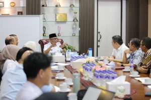Gubernur Pimpin Rapat Jaga Stabilitas Harga dan Ketersediaan Pasokan Minyak Goreng