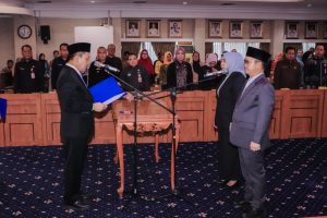 Wakili Gubernur, Sekdaprov Lampung Lantik Dua Pejabat Eselon II